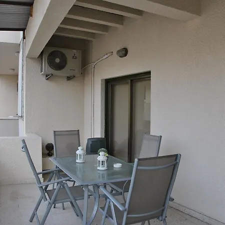 Les Palmiers City Center House * Larnaca